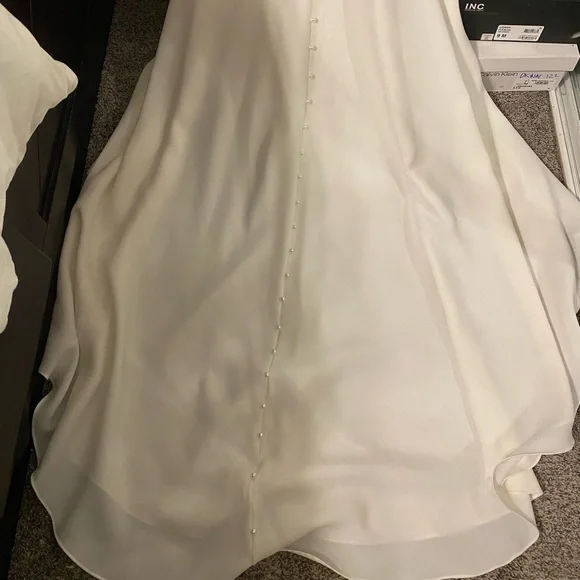 Maggie Sottero Wedding Dress - Picture 8 of 8